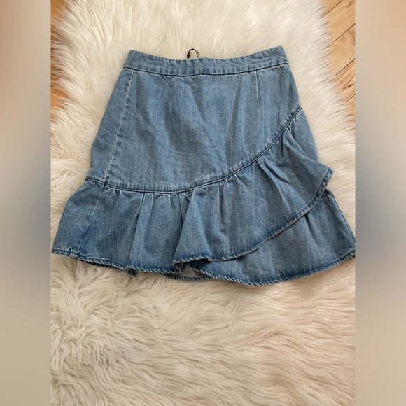 🛑🛑🛑VERO MODA MINI SKIRT - Picture 2 of 5